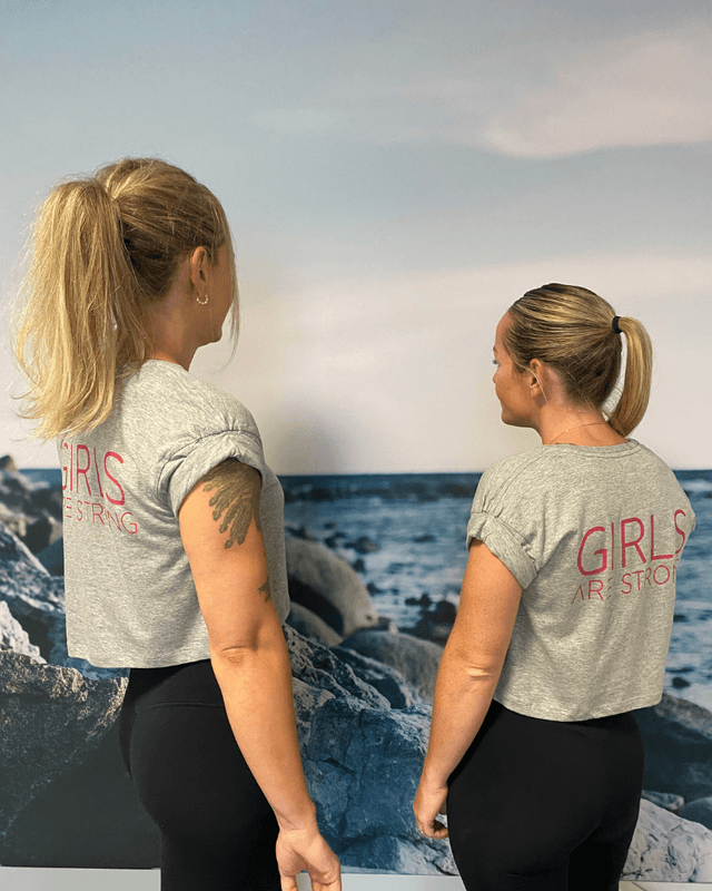 GRETTEL Crop top grå